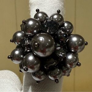 Elegant Dark Grey Cluster Ring